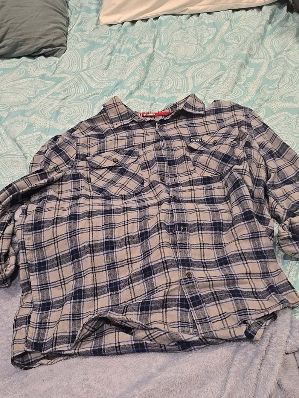 ❤️10/$40 Perry Ellis Navy and White Plaid Button-Down Shirt